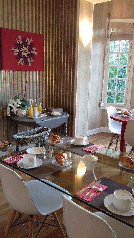 Maison D'Hotes Il Etait Une Fois ปง-เอเลแวก ภายนอก รูปภาพ