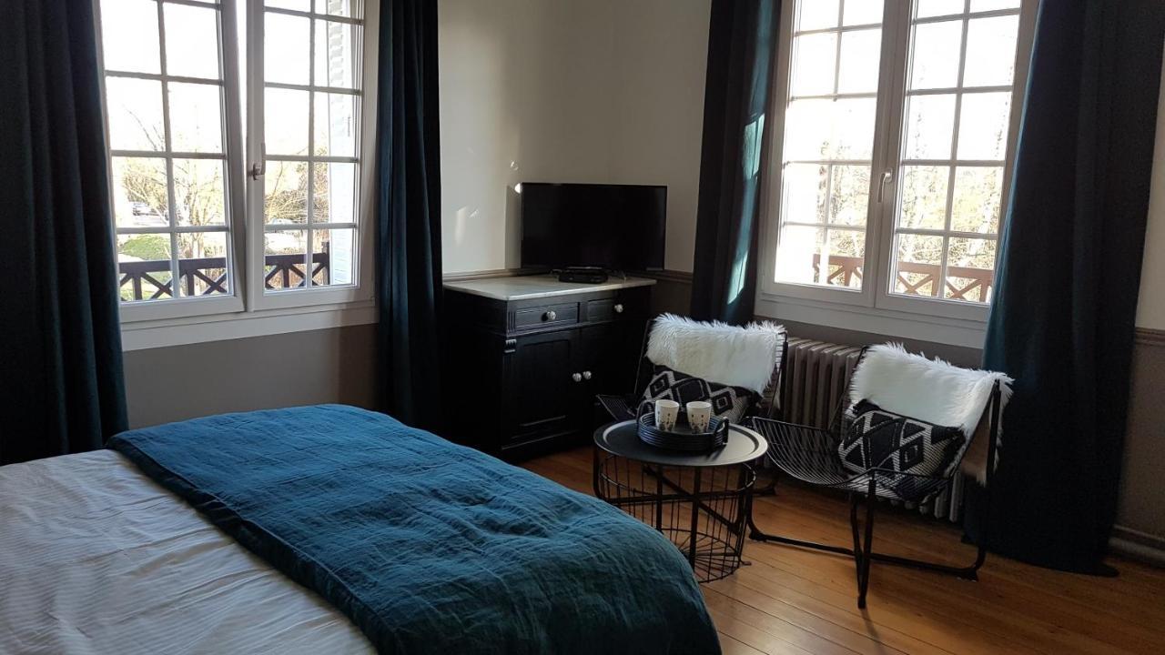 Maison D'Hotes Il Etait Une Fois ปง-เอเลแวก ภายนอก รูปภาพ